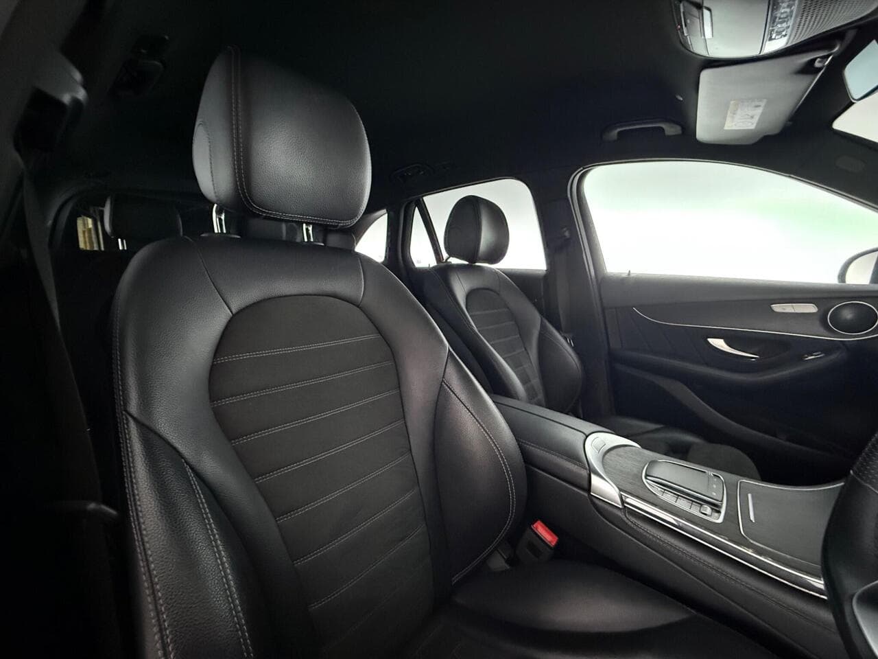 Mercedes-Benz GLC thumbnail Seat Driver