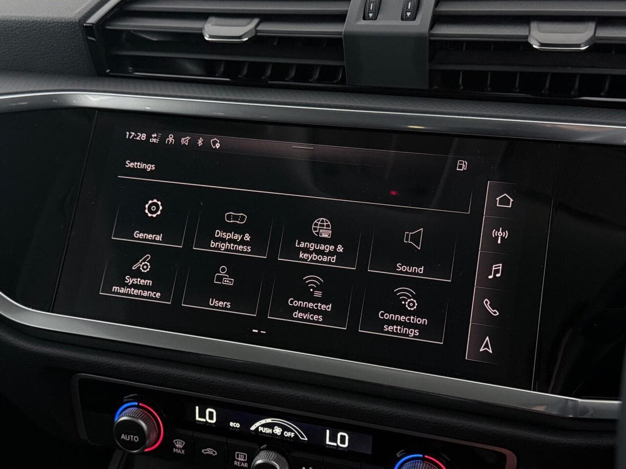 Audi Q3 thumbnail Infotainment System