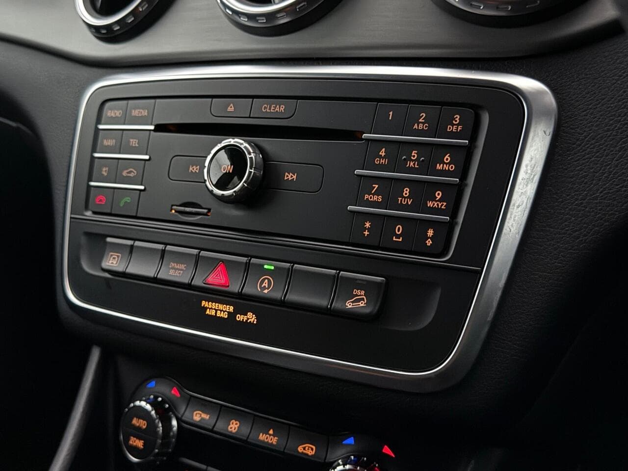Mercedes-Benz GLA thumbnail Infotainment System