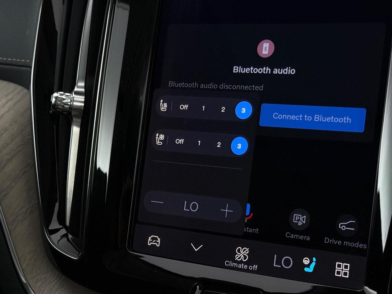 Volvo XC60 thumbnail Infotainment System