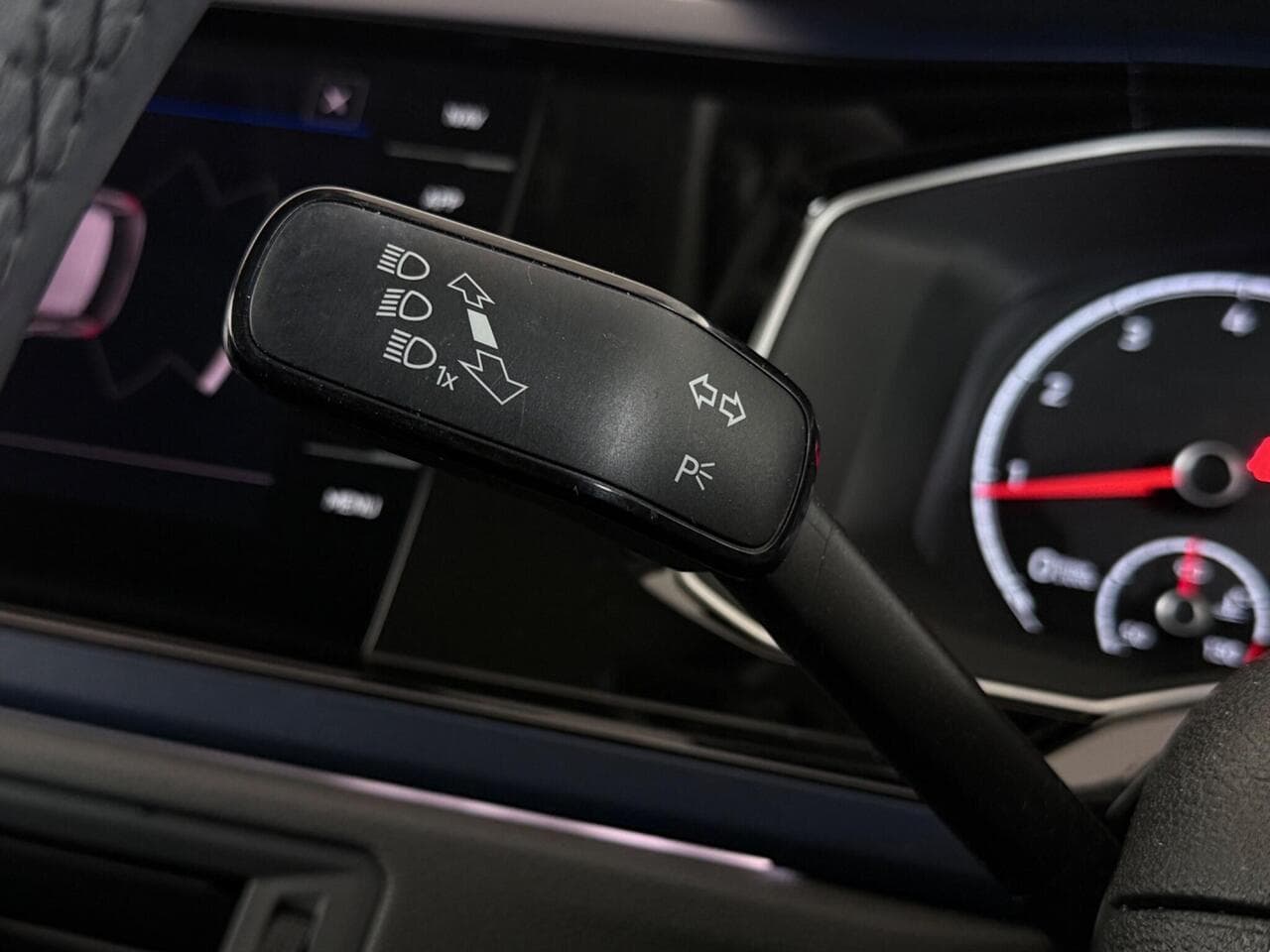 Volkswagen Polo thumbnail Misc Controls