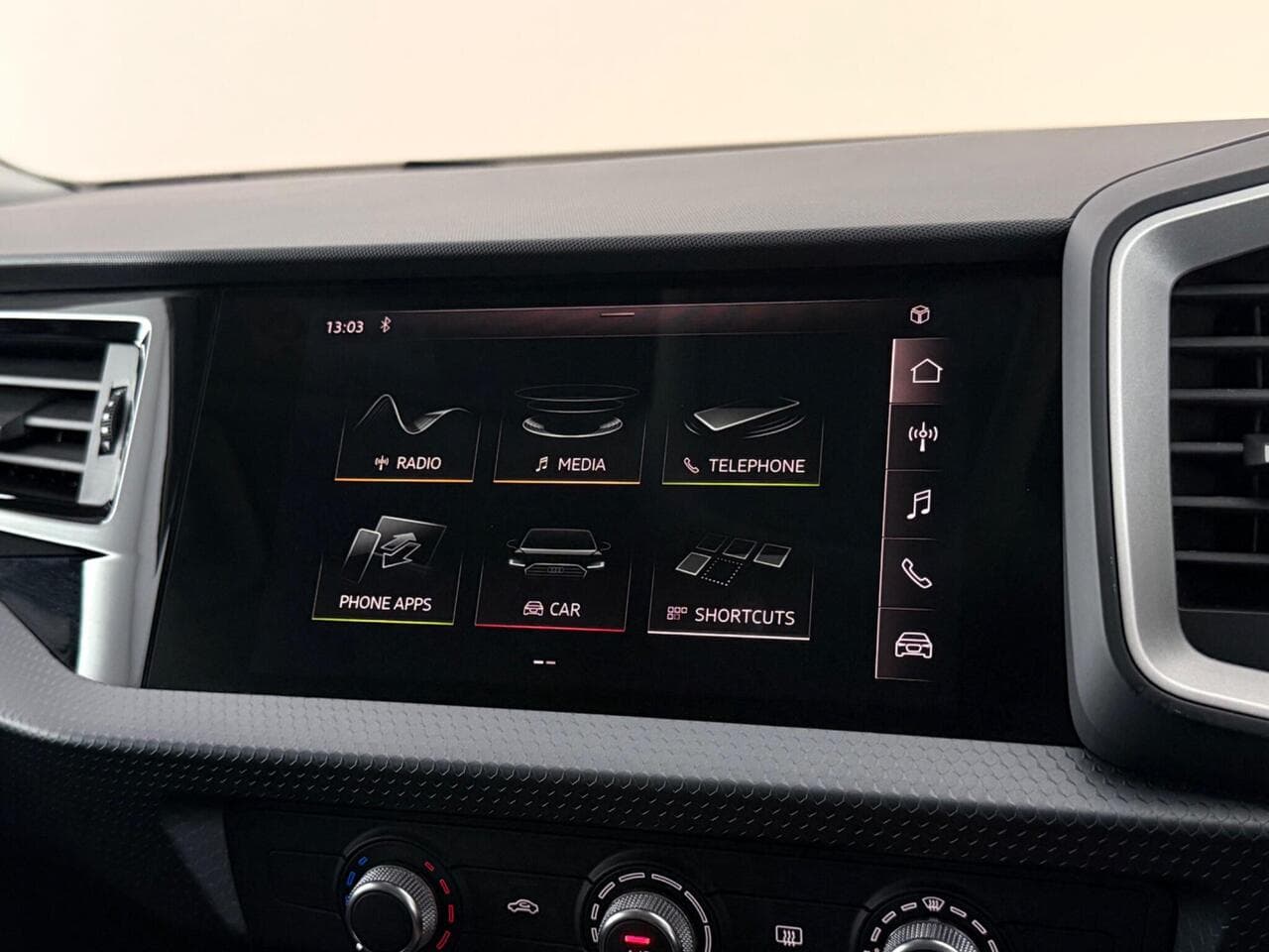 Audi A1 thumbnail Infotainment System