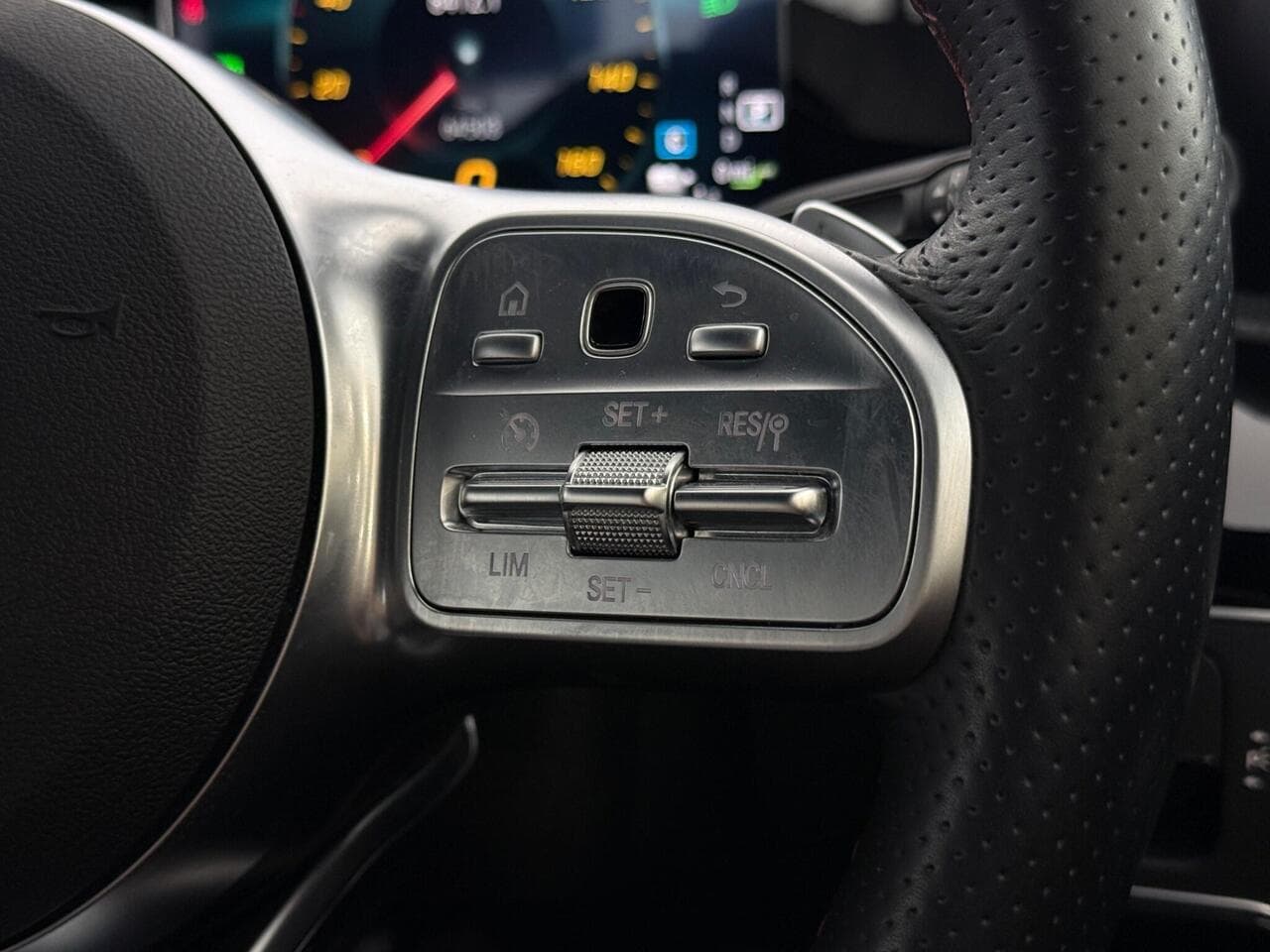 Mercedes-Benz A Class thumbnail Misc Controls