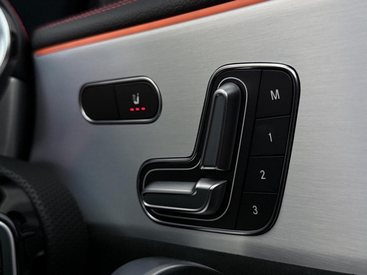 Mercedes-Benz CLA thumbnail Misc Controls