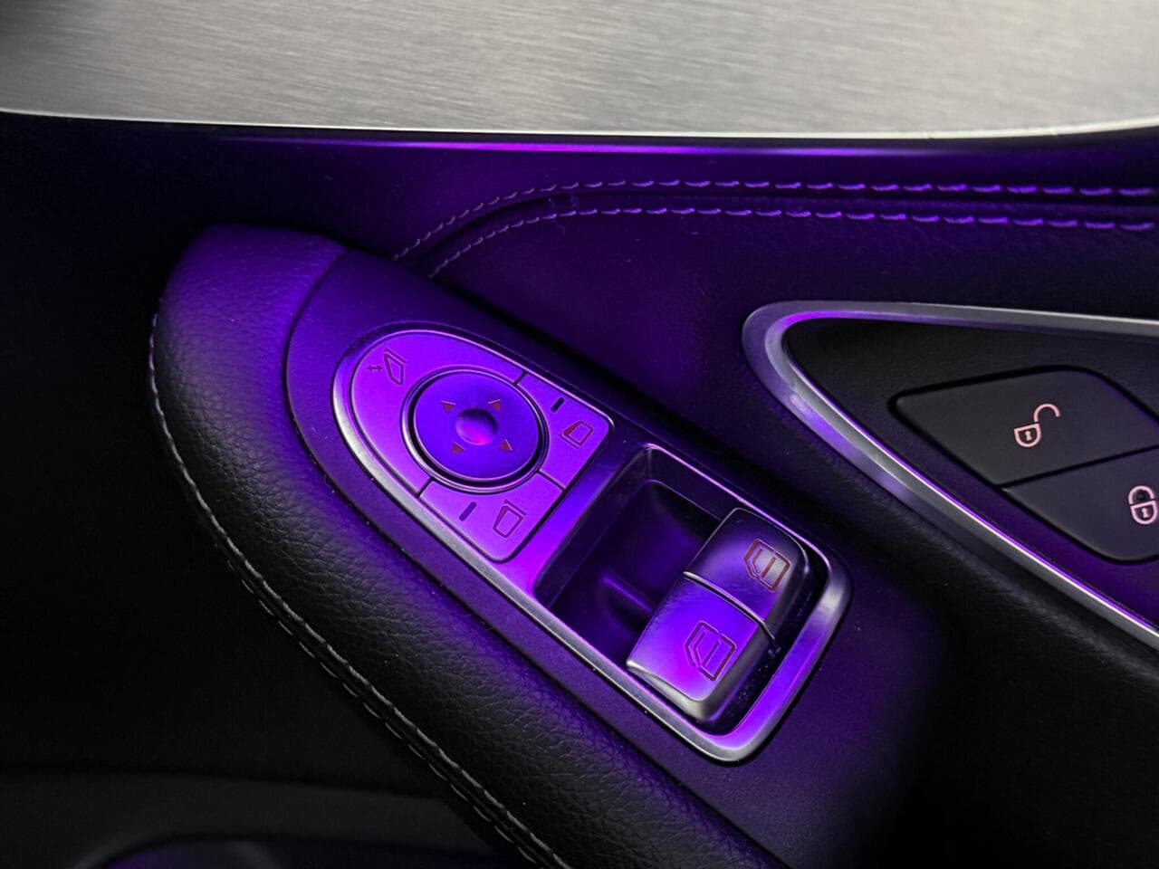 Mercedes-Benz C Class thumbnail Misc Controls