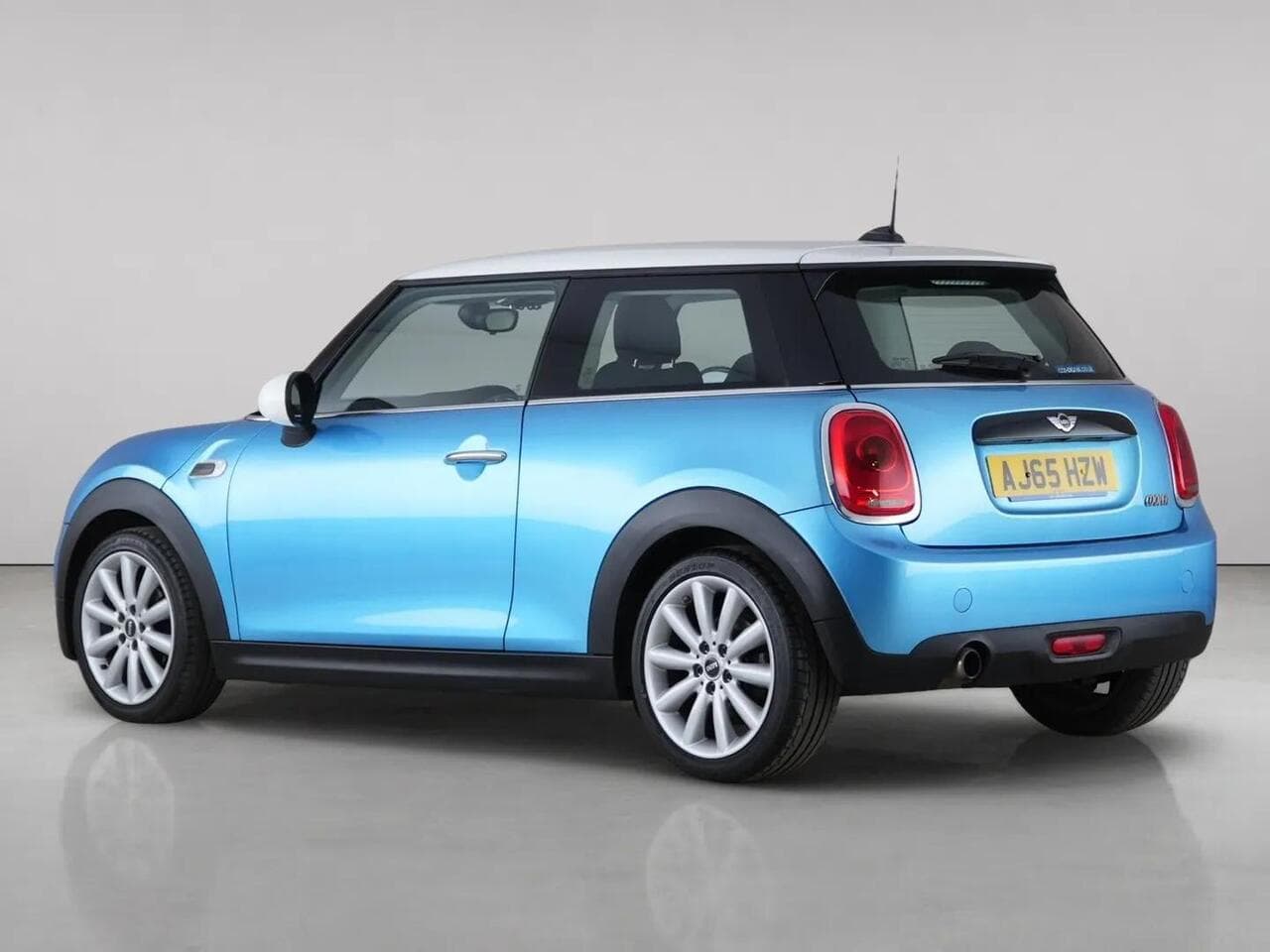 MINI Hatch thumbnail Rear Left