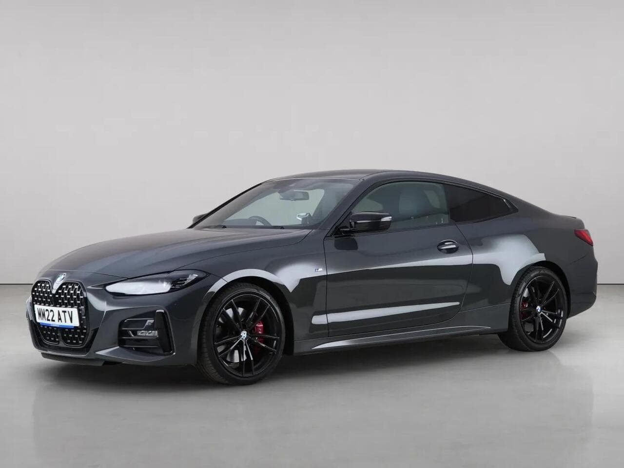 BMW 4 Series thumbnail Front Left