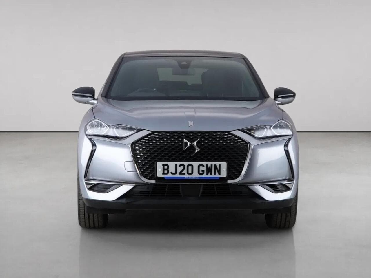 DS AUTOMOBILES DS 3 CROSSBACK thumbnail Front
