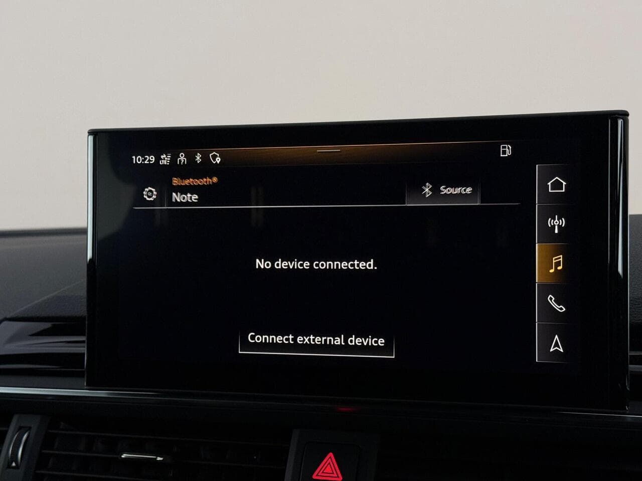 Audi A4 Avant thumbnail Infotainment System
