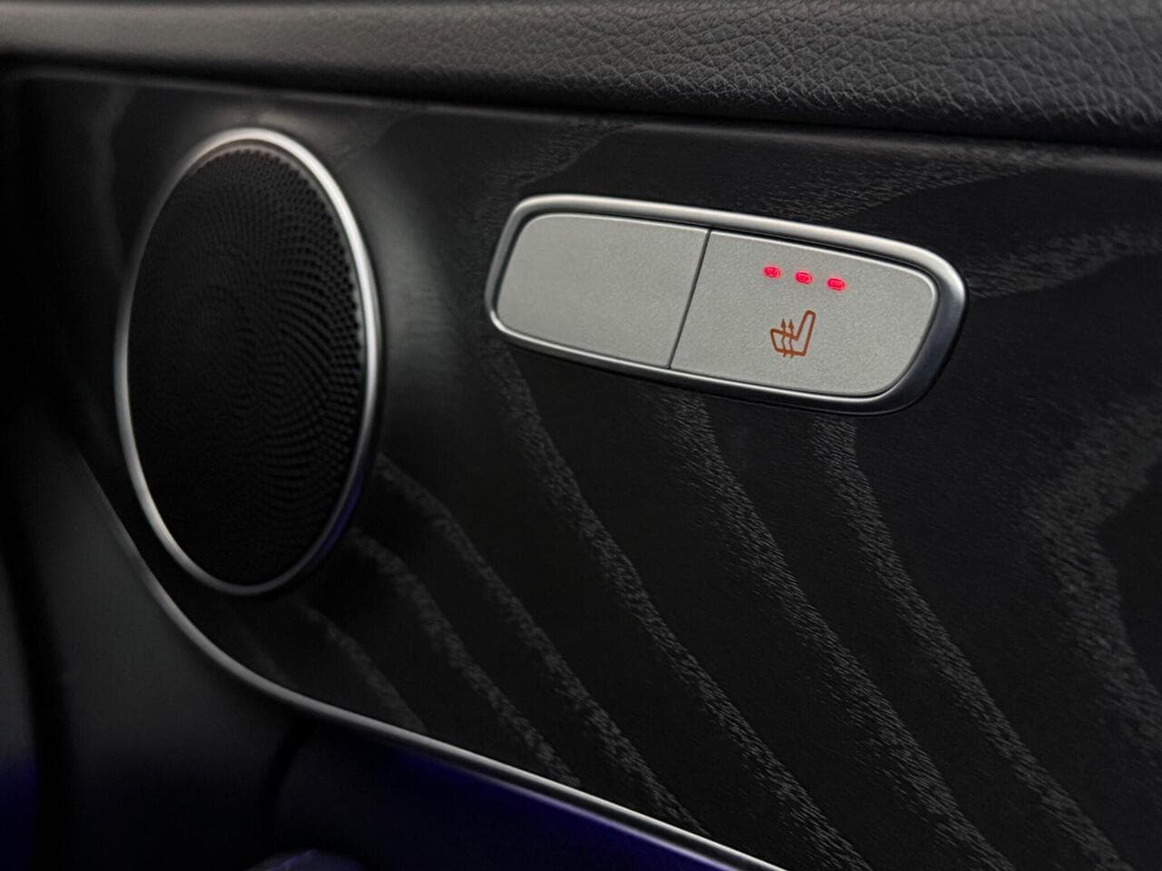 Mercedes-Benz C Class thumbnail Misc Controls