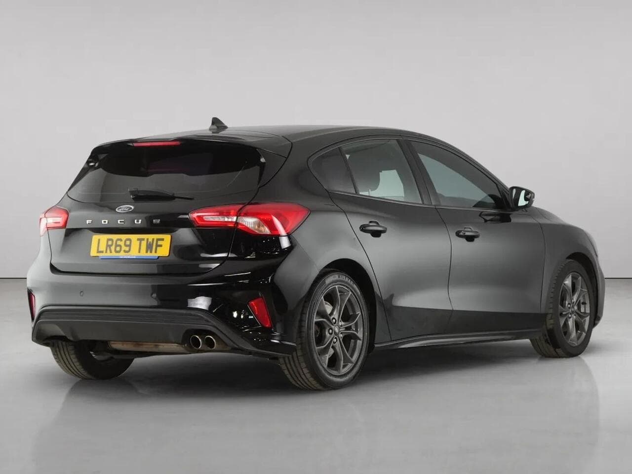 Ford Focus thumbnail Rear Right