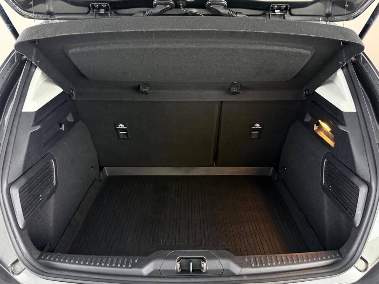 Ford Focus thumbnail Boot