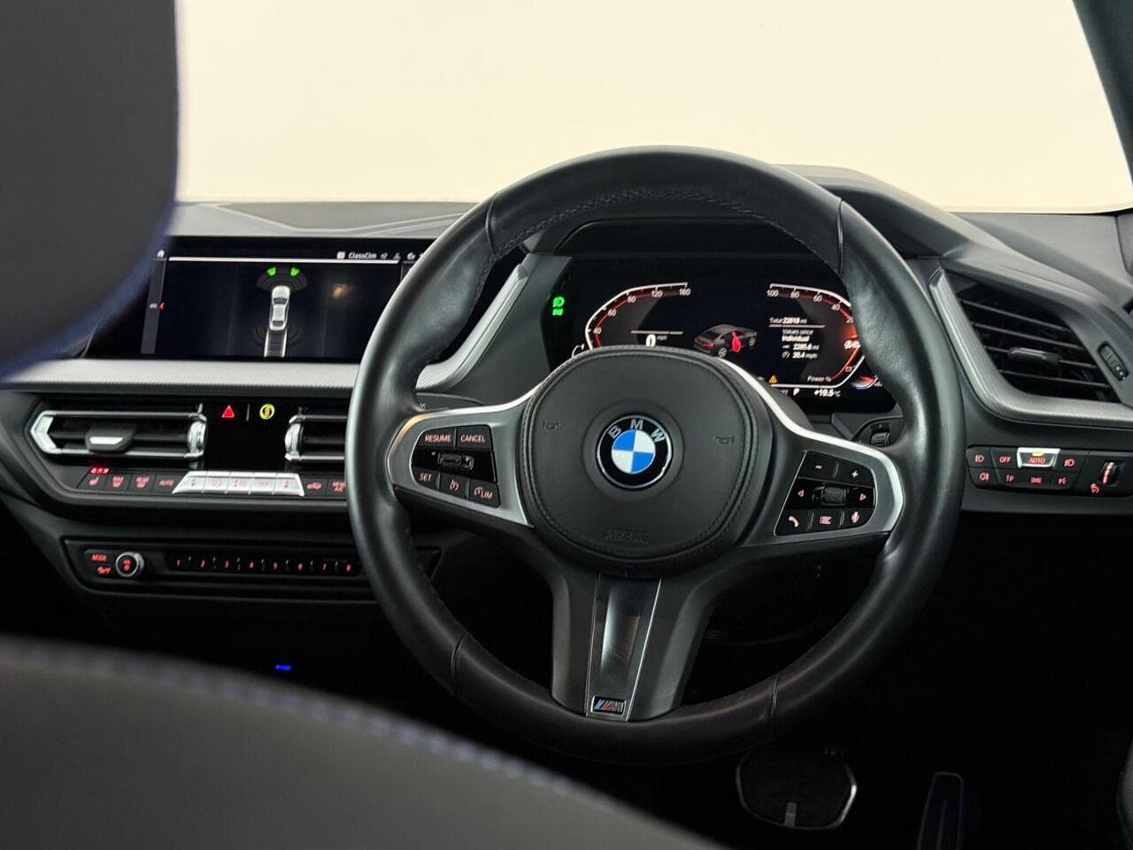 BMW 2 Series Gran Coupe thumbnail Steering Wheel