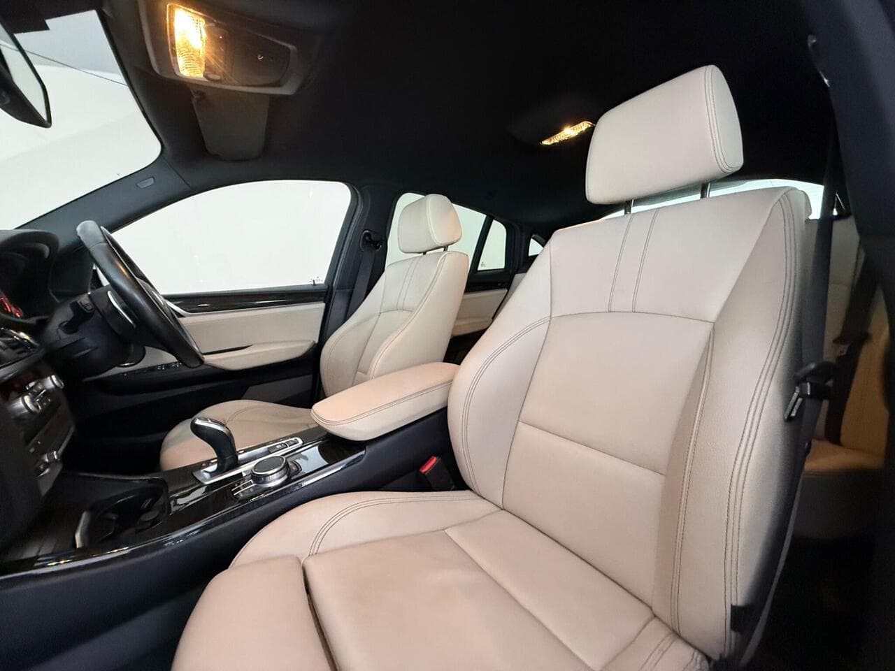 BMW X4 thumbnail Seat Front Passenger