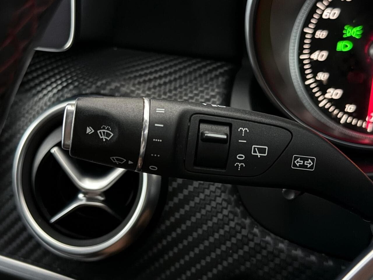 Mercedes-Benz A Class thumbnail Misc Controls