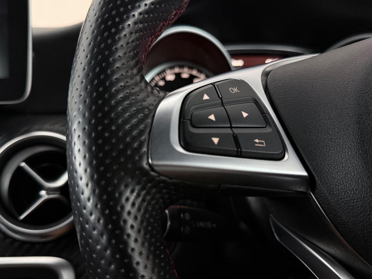 Mercedes-Benz A Class thumbnail Misc Controls