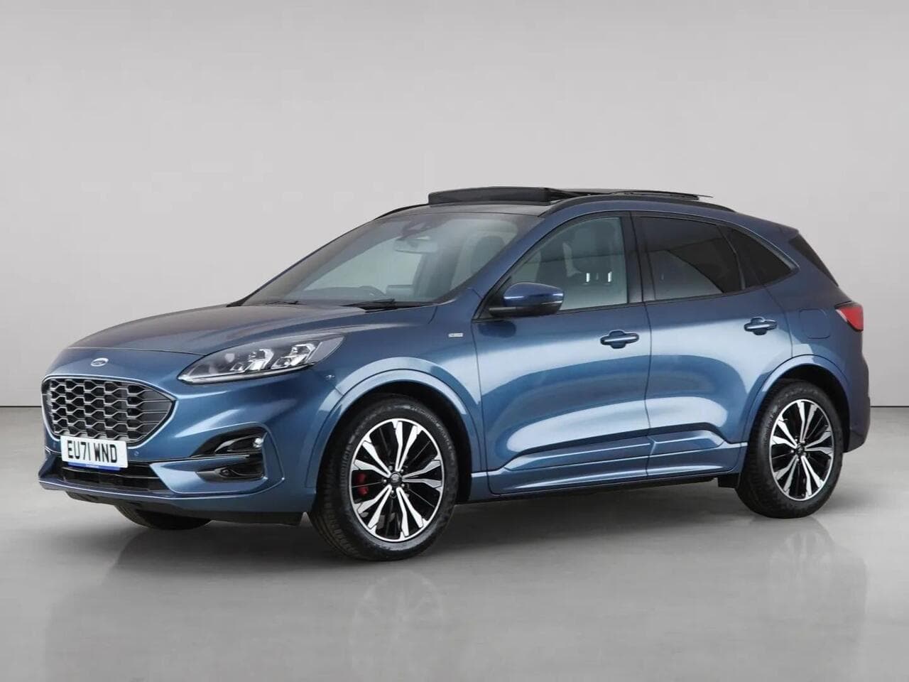 Ford Kuga thumbnail Front Left