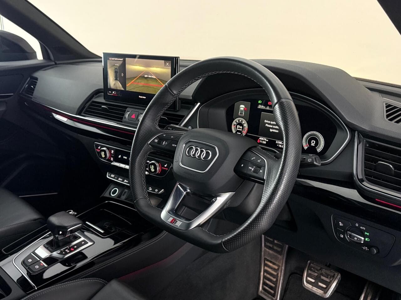 Audi Q5 thumbnail Interior Front