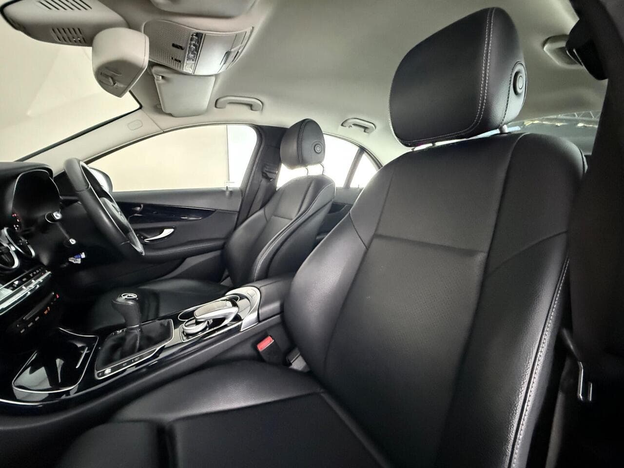 Mercedes-Benz C Class thumbnail Seat Front Passenger