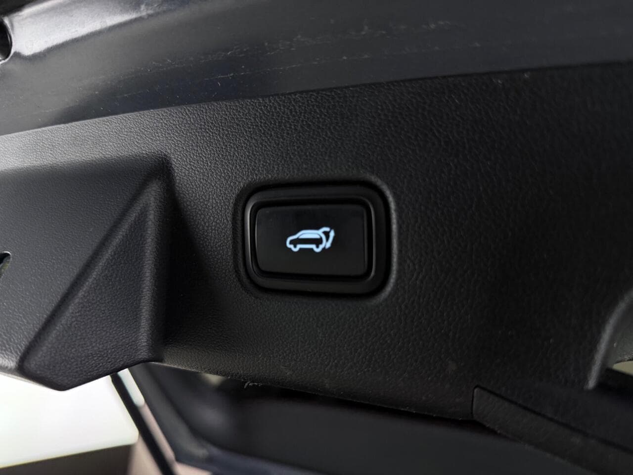 Hyundai TUCSON thumbnail Misc Controls