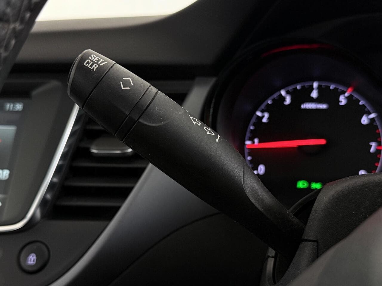 Vauxhall Crossland thumbnail Misc Controls