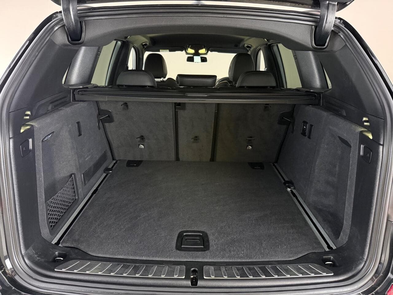 BMW X3 thumbnail Boot