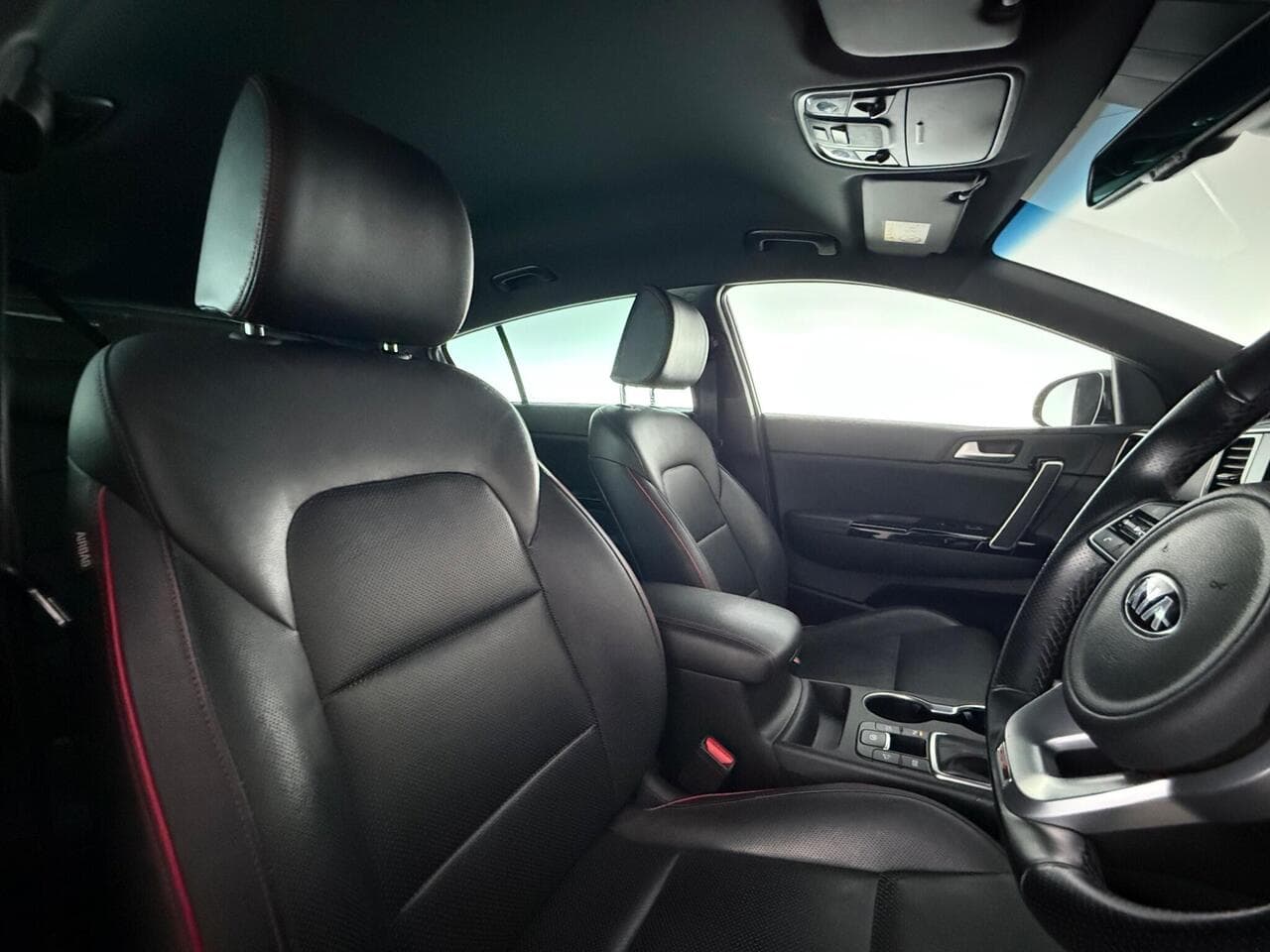 Kia Sportage thumbnail Seat Driver