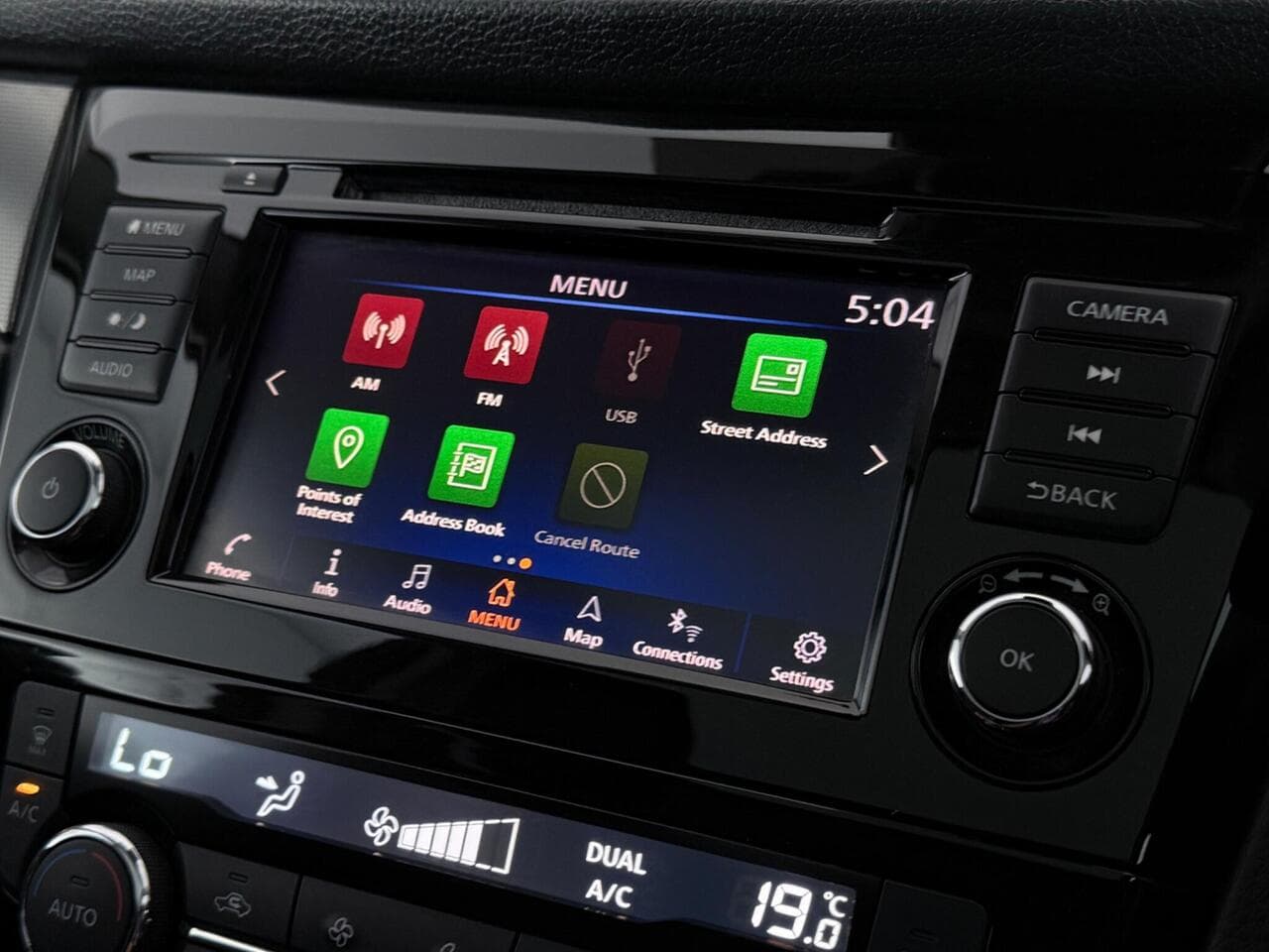 Nissan Qashqai thumbnail Infotainment System
