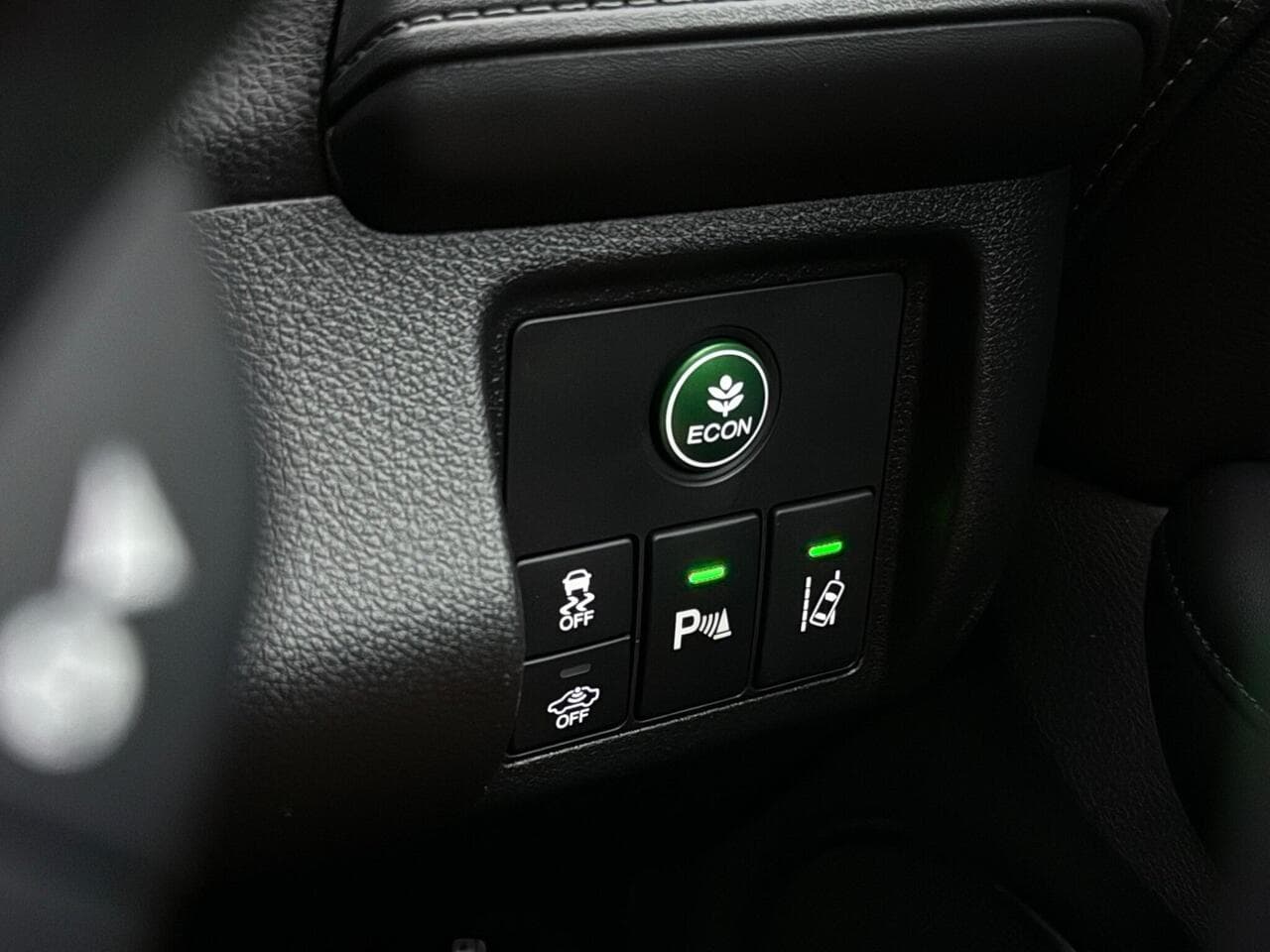 Honda HR-V thumbnail Misc Controls