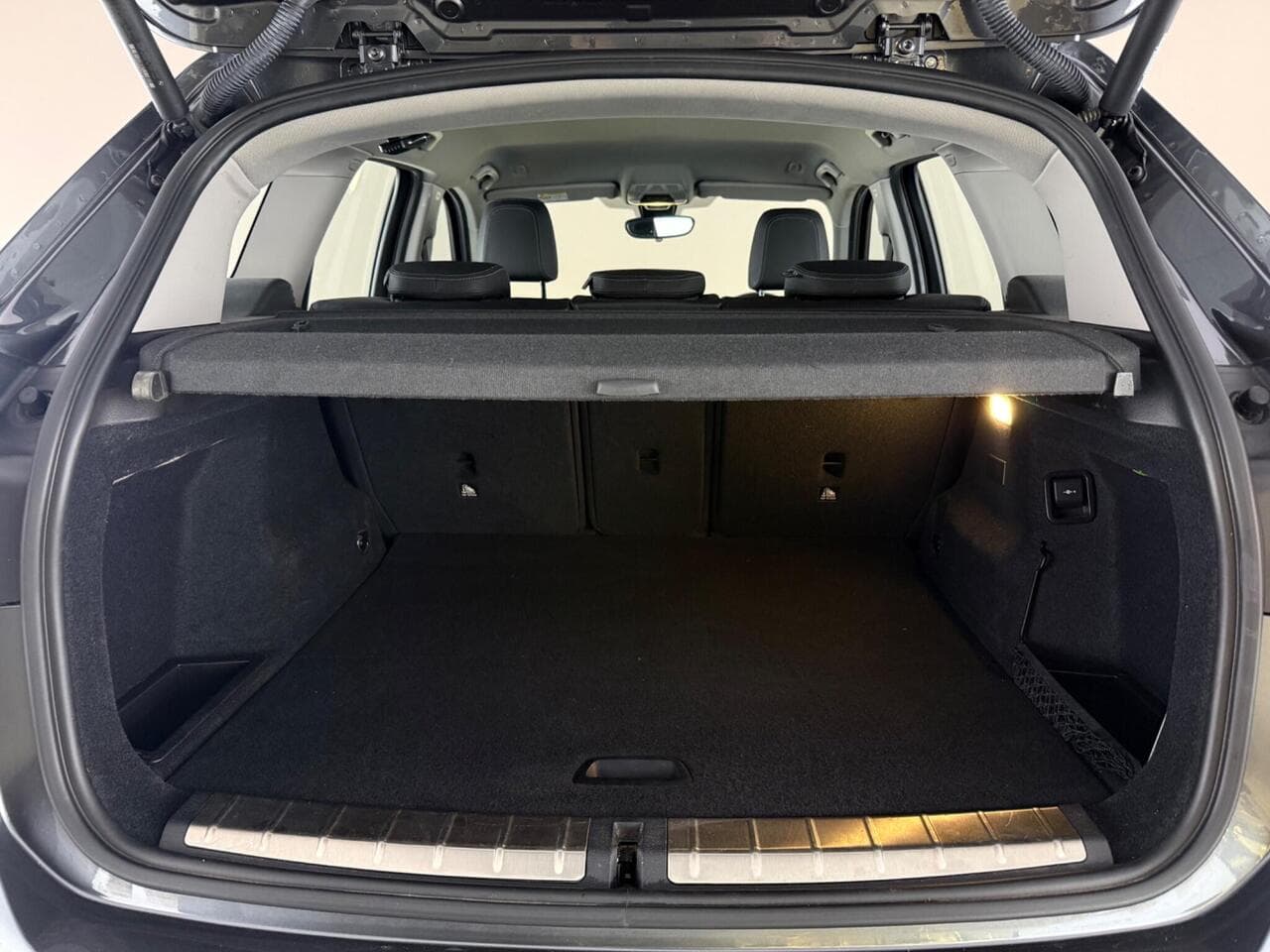 BMW X1 thumbnail Boot