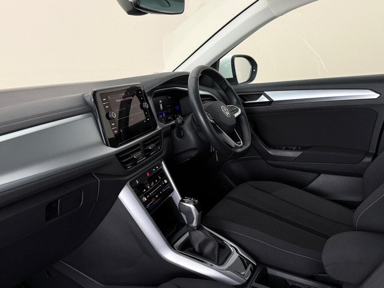 Volkswagen T-Roc thumbnail Interior Front