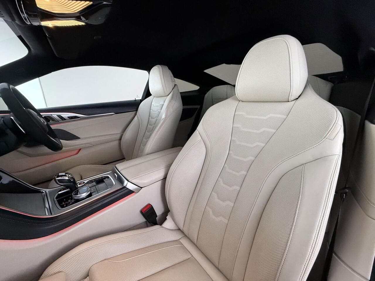 BMW 8 Series thumbnail Seat Front Passenger