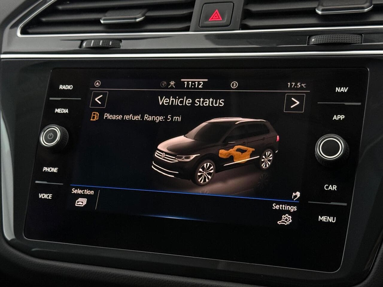 Volkswagen Tiguan thumbnail Infotainment System