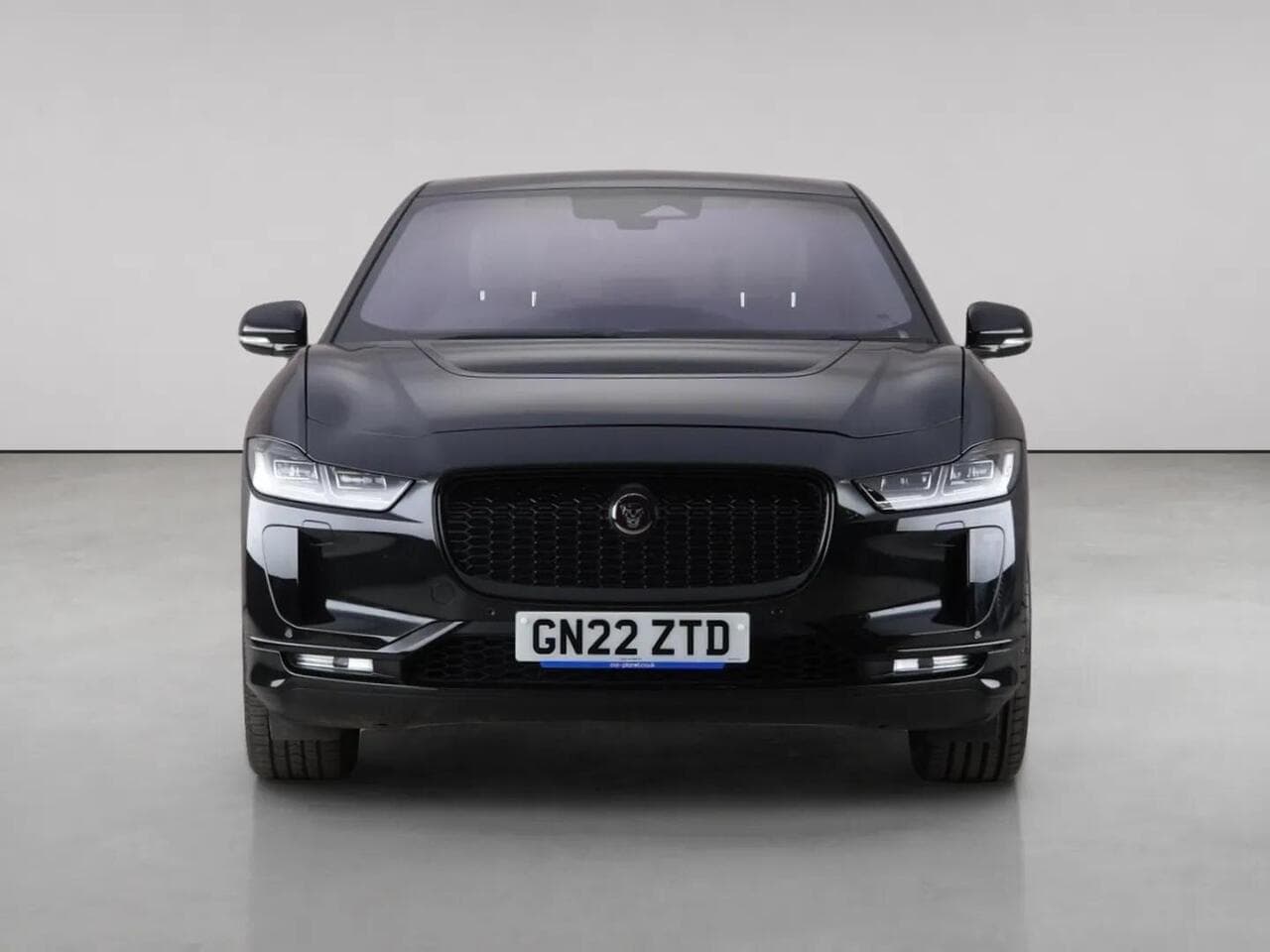 Jaguar I-PACE thumbnail Front