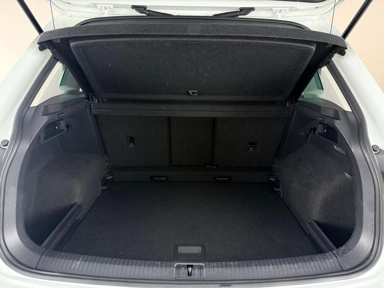 Volkswagen Tiguan thumbnail Boot