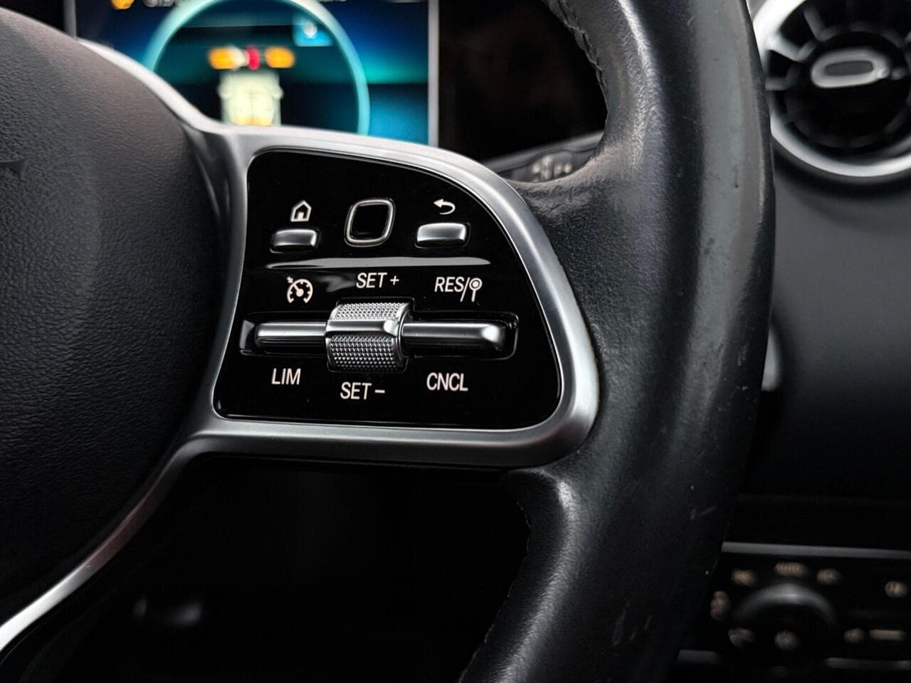 Mercedes-Benz B Class thumbnail Misc Controls