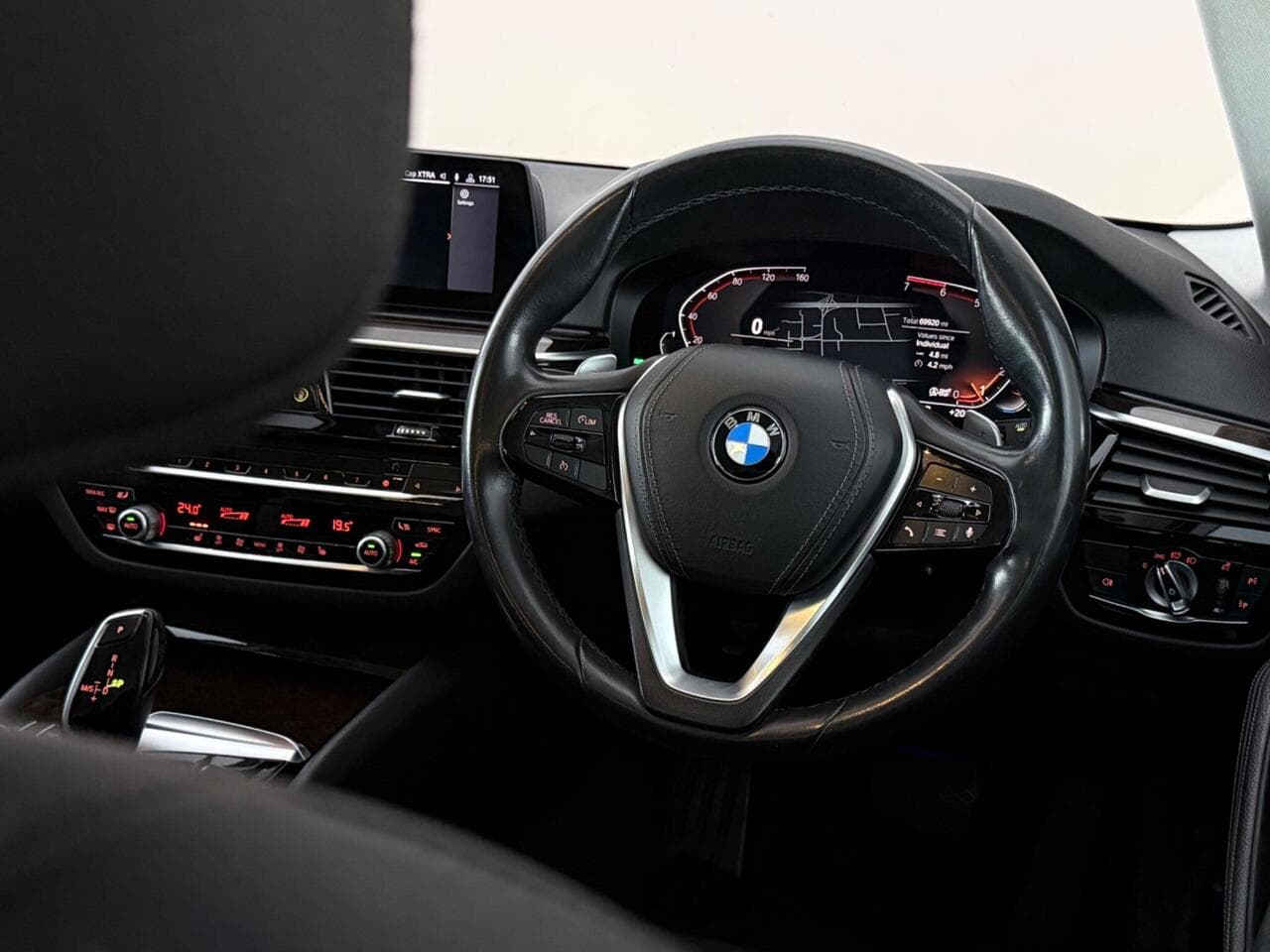 BMW 5 Series thumbnail Steering Wheel