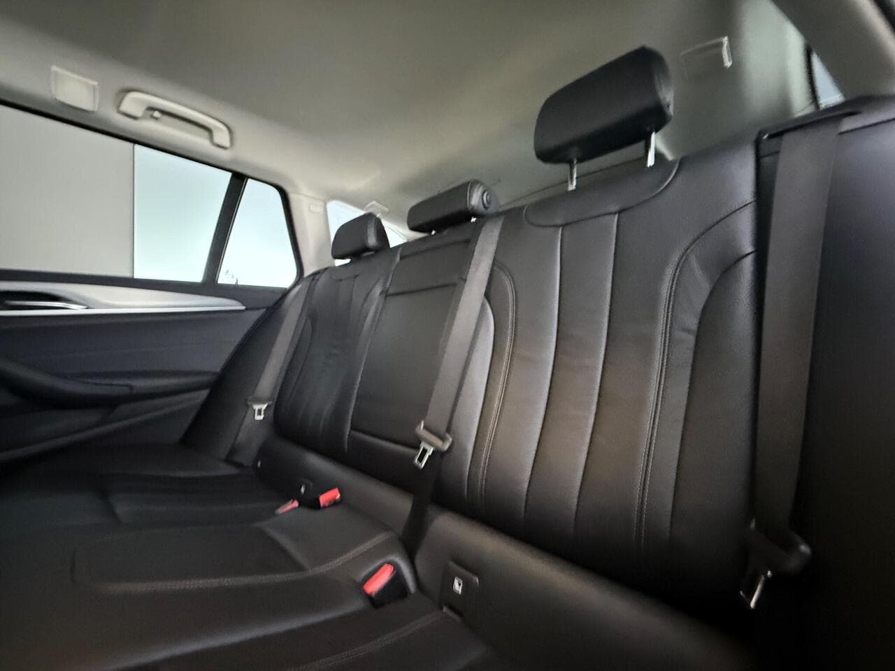 BMW 5 Series thumbnail Seats Rear