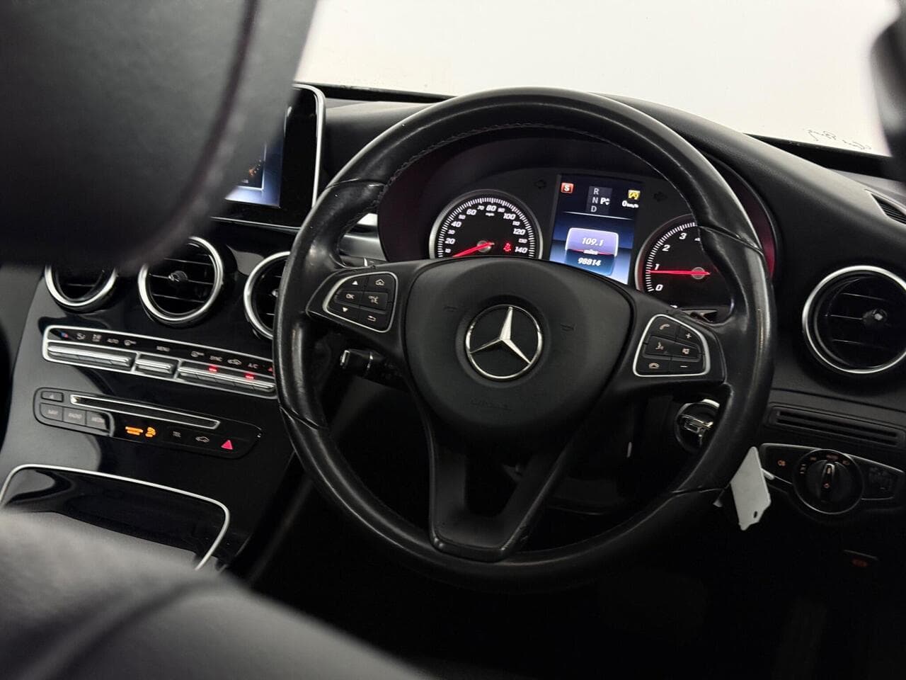 Mercedes-Benz C Class thumbnail Steering Wheel