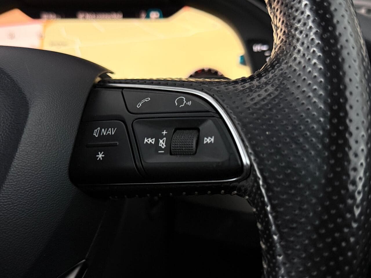 Audi Q7 thumbnail Misc Controls