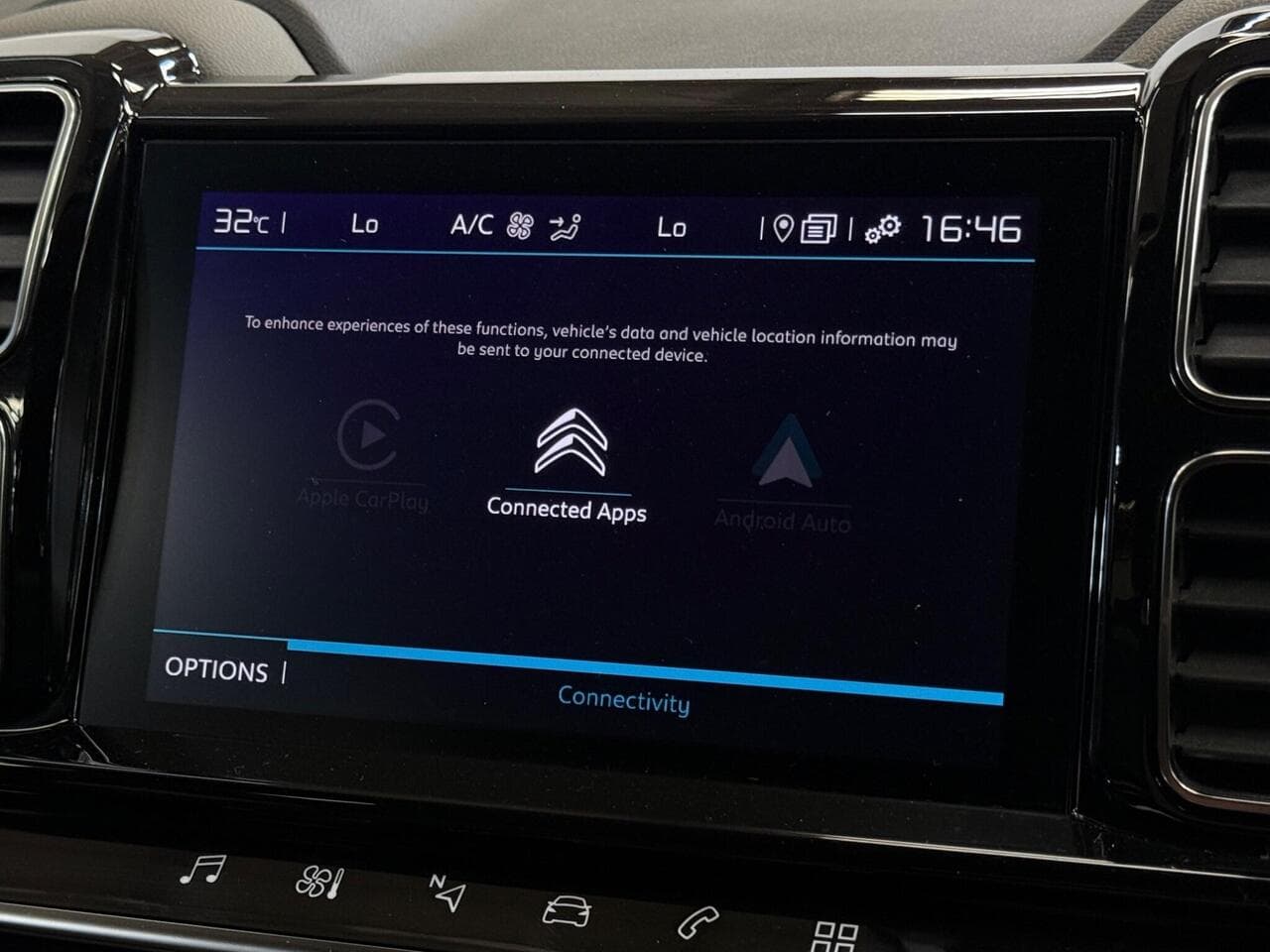 Citroen C5 Aircross thumbnail Infotainment System