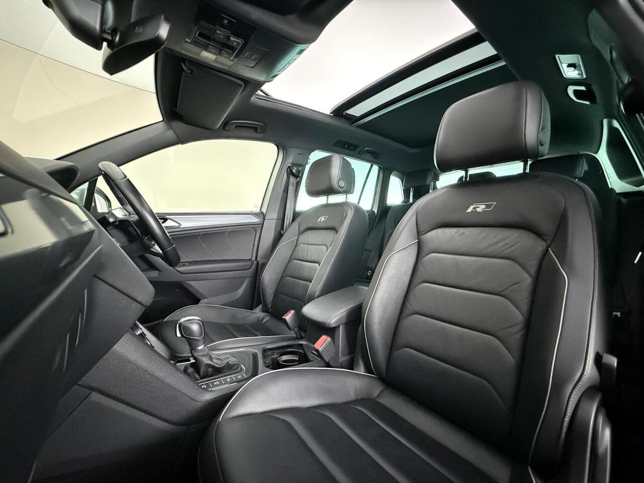 Volkswagen Tiguan thumbnail Seat Front Passenger