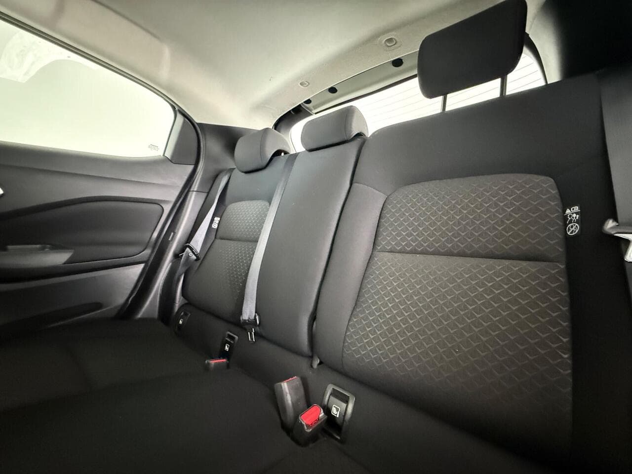 Nissan Juke thumbnail Seat Front Passenger