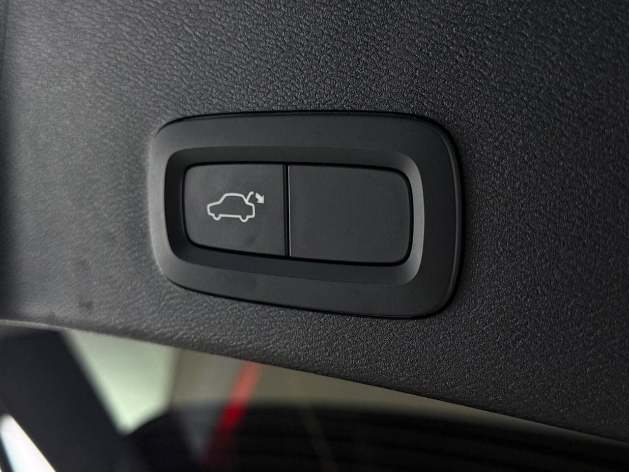 Volvo XC40 thumbnail Misc Controls