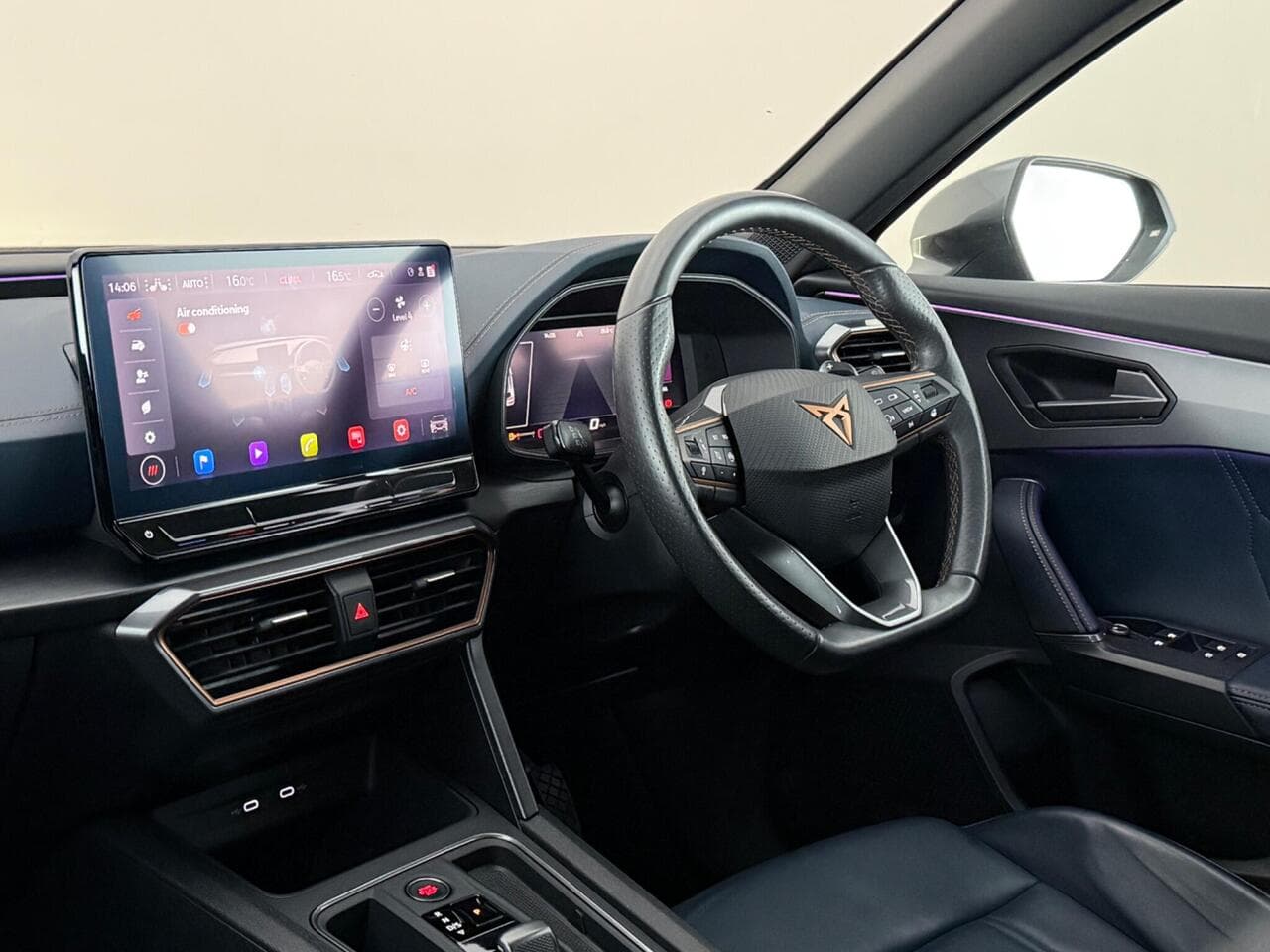CUPRA Formentor thumbnail Interior Front