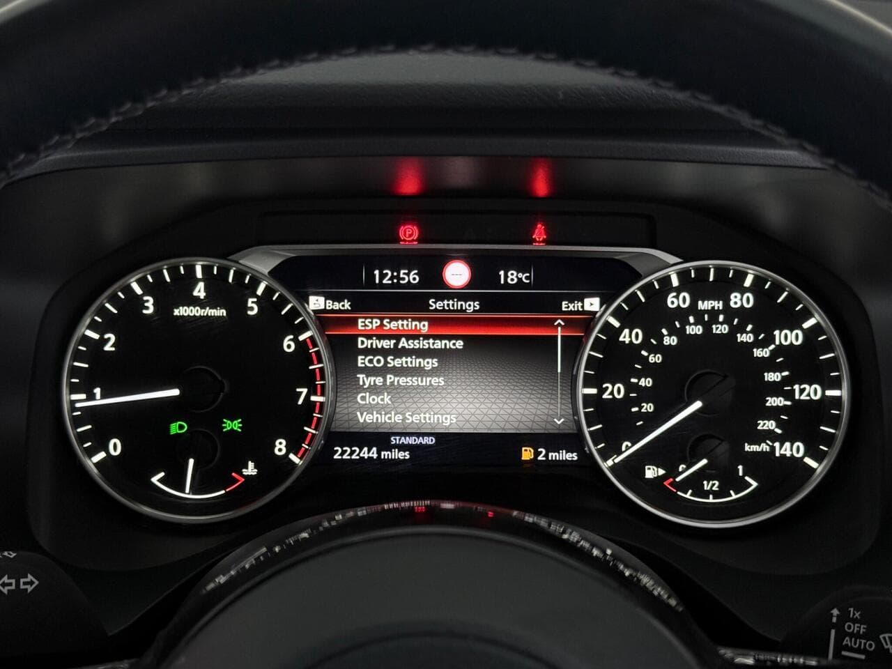 Nissan Qashqai thumbnail Driver Instruments