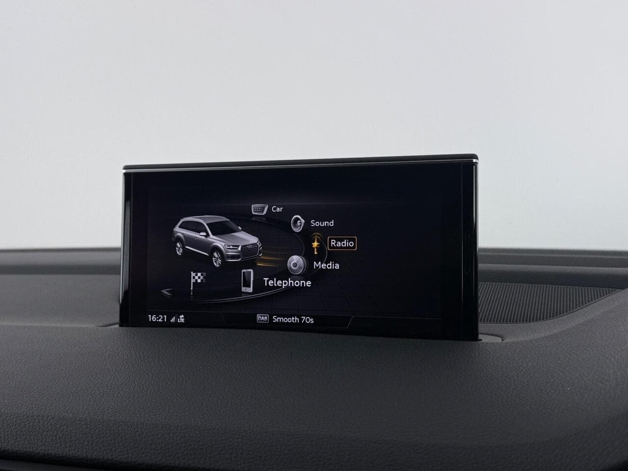 Audi Q7 thumbnail Infotainment System