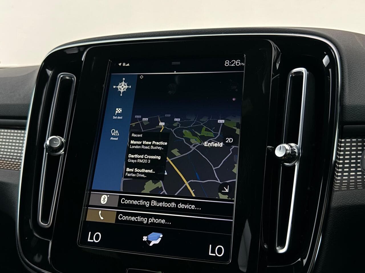 Volvo XC40 thumbnail Infotainment System