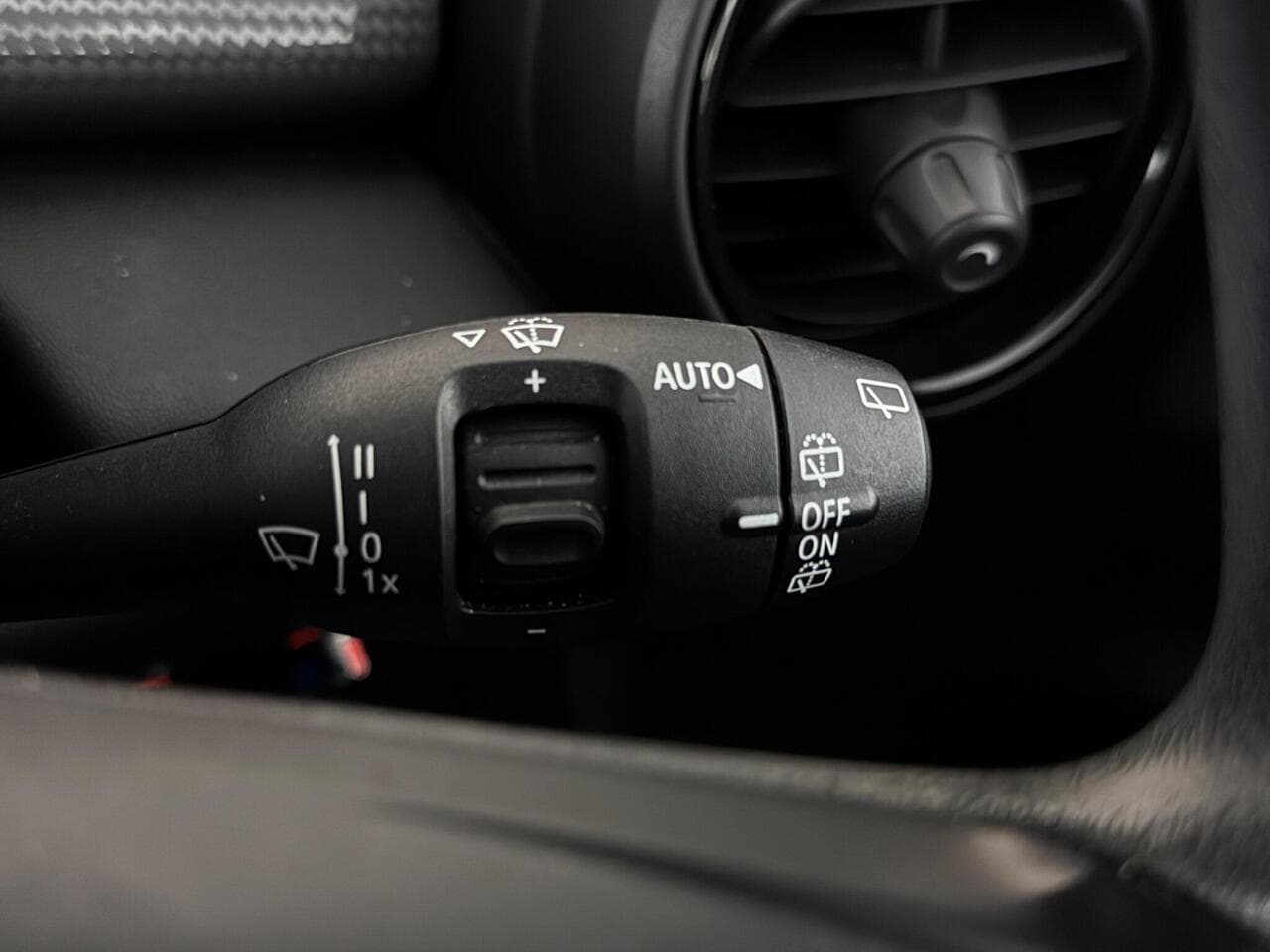 MINI Hatch thumbnail Misc Controls