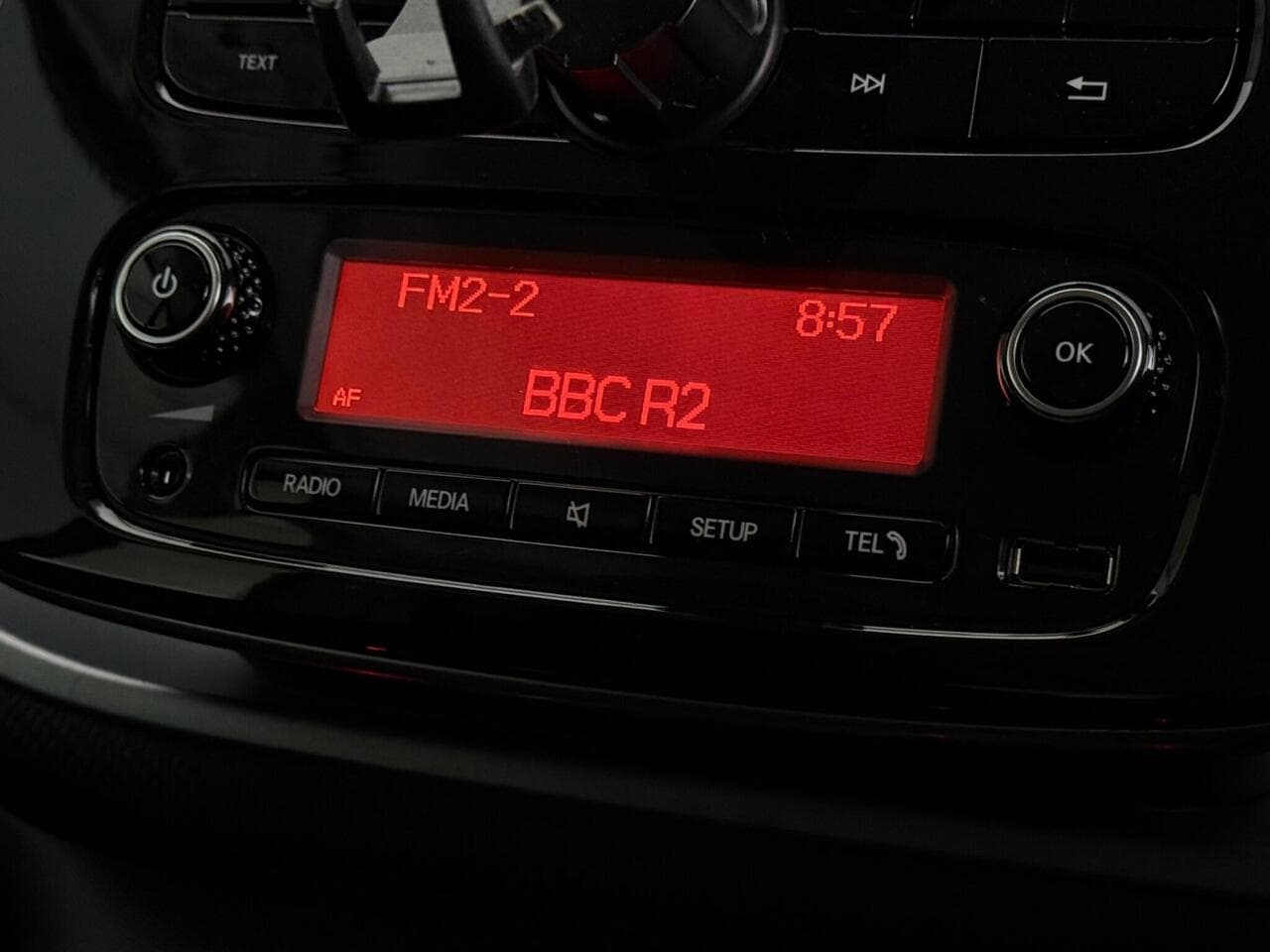 Smart fortwo thumbnail Infotainment System